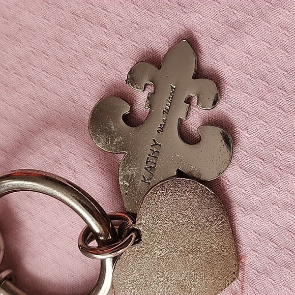 Kathy Van Zeeland Silver and Green Keychain/ Bag Charm Used - Picture 5 of 5